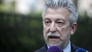 Ο Σταύρος Κοντονής  «ξεσκίζει»  τον  Κώστα Καραπαπά