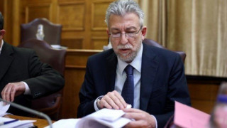 Ο Κοντονής διαβάζει για τη νίκη της ΑΕΚ στη Βουλή! (pic)