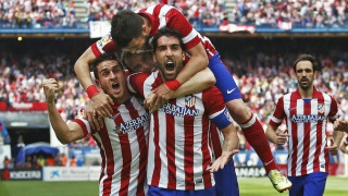 Με το... κινητό στο χέρι οι διεκδικητές του τίτλου στην Ισπανία