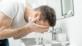 Καθαρισμός προσώπου: Πόσα λεπτά πρέπει να διαρκεί