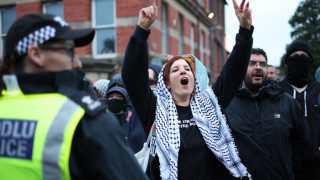 Βρετανία: «Φλέγεται» το Σάντερλαντ μετά τις επεισοδιακές διαδηλώσεις