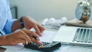 Φορολογικές δηλώσεις: Μέχρι Παρασκευή (2/8) η εφάπαξ εξόφληση με έκπτωση