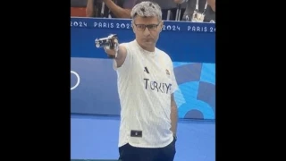 Ντίκετς για τη viral φωτογραφία: «Δεν ήμουν ήρεμος, μαίνονταν καταιγίδες μέσα μου»