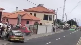 Μαδέρα: Σοκαριστικά πλάνα από ράλι - Porsche έπεσε πάνω σε πλήθος