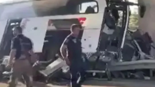 Τουρκία: Οδηγός αποκοιμήθηκε και λεωφορείο έπεσε σε γέφυρα - 11 νεκροί (vid)