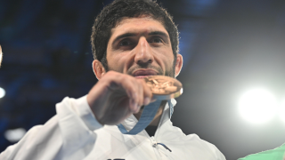 Ολυμπιακοί Αγώνες: Μεταμεσονύκτια υποδοχή για τον Κουρουγκλίεβ