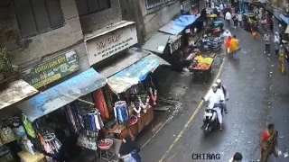 Ινδία: 4χρονη πέθανε από σκυλί που έπεσε πάνω της από τον 5ο όροφο!