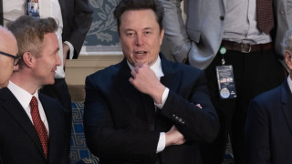 Ίλον Μασκ: Σε ρόλο δημοσιογράφου για τα μάτια του... Τραμπ!