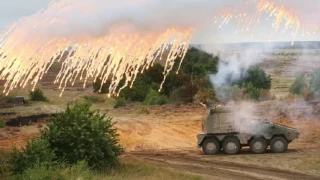 Οι Γερμανοί έφτιαξαν αυτοκινούμενο πυροβόλο 155 χιλ. τρεις φορές καλύτερο από τα ελληνικά PzH 2000