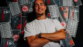 Άιντραχτ Φρανκφούρτης: Τεάτ ο... αντι-Κουλιεράκης