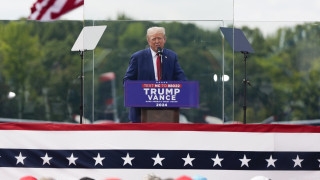 Τραμπ: «Θα γίνει σίγουρα Γ’ Παγκόσμιος Πόλεμος, αν κερδίσει η συντρόφισσα Κάμαλα»