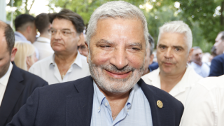 Ξανά πατέρας ο Πατούλης; Φήμες θέλουν έγκυο την 30 χρόνια μικρότερη σύντροφό του!