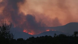 Φωτιά στο Παγγαίο: «Αν δεν βρέξει, δεν σβήνει», σημειώνουν οι δήμαρχοι