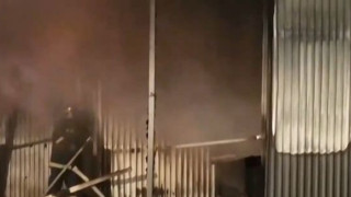 Θεσσαλονίκη: Η «ΜΑΖ» πίσω από τον εμπρησμό στο εργοστάσιο στη Νεοχωρούδα – «Θα το ξανακάψουμε»