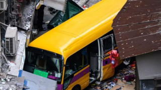 Κίνα: Σχολικό λεωφορείο έπεσε πάνω σε πλήθος - Τουλάχιστον 11 νεκροί