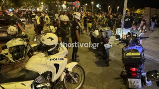 Θεσσαλονίκη: Δεκάδες κλήσεις σε συνάντηση αυτοκινήτων και μηχανών στον Λευκό Πύργο (vid)