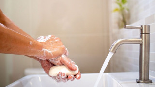 Εθνικός Οργανισμός Φαρμάκων: Ισχυρή σύσταση για την ορθή χρήση απολυμαντικών χεριών