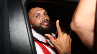 Φουρνιέ: Ζήτησε συμβουλές για Μύκονο, συνεχίζει τις βόλτες στα νησιά