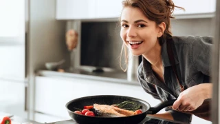 Ψάρι με μπρόκολο και έξι ακόμα συνδυασμοί που μεγιστοποιούν τα οφέλη της διατροφής