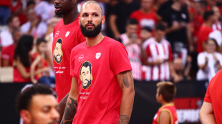 Φουρνίε: Δοκίμασε... σουβλάκι και δηλώνει ενθουσιασμένος!