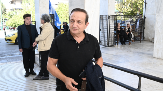 Μπιμπίλας: «Υπάρχουν πολλοί gay στη Βουλή»