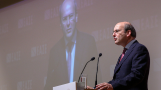 Θεσσαλονίκη- ΔΕΘ: 12 αυξήσεις αποδοχών και 12 μειώσεις φόρων ανακοίνωσε ο Χατζηδάκης