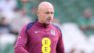 Χαμός στην Αγγλία με τον Κάρσλι επειδή δεν τραγούδησε τον εθνικό ύμνο