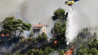 Φωτιά τώρα στο Άγιον Όρος