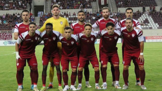 Με κόσμο η ΑΕΛ