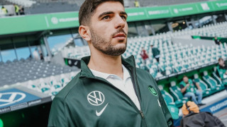 Λίβερπουλ: «Παγώνει» του Κουλιεράκη, «κλείνει» Λεόνι και περιμένει Γκεχί