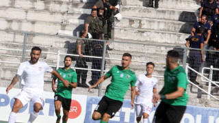 Μπερδεύτηκαν: Μακεδονικός ο ένας, Μακεδονία η άλλη, ανεκπαίδευτος ο τρίτος