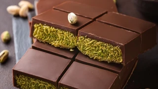 Η viral «σοκολάτα του Ντουμπάι» έχει ένα συστατικό που ξετρέλανε το TikTok