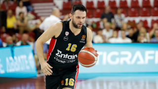 Η ωραία στιγμή του Super Cup - Παναθηναϊκοί πιτσιρικάδες φωτογραφίζονται με τον Παπανικολάου