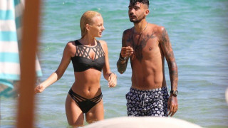 Δείτε με ποια γνωστή παρουσιάστρια βρέθηκε στη Μύκονο ο Κλάους