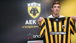 Υπέγραψε και παρουσιάστηκε ο Μπάρκας!        (pics)