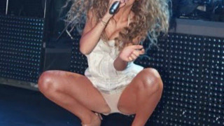 Δε γίνονται αυτά: Κόλλησε το play back της Φουρέιρα σε συναυλία (vid)