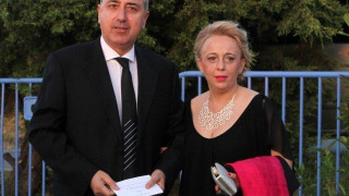 «Χωρίς έπαρση  και  με  σεμνότητα ο γάμος Σαββίδη»