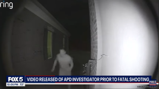 Σκότωσε αστυνομικό που έτρεχε γυμνός στην αυλή του σε κατάσταση σοκ