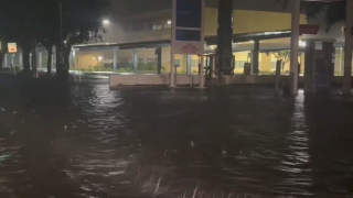 «Σαρώνει» ο τυφώνας Μίλτον στη Φλόριντα - Αναφορές για «πολλαπλούς» νεκρούς