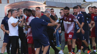 ΑΕΛ-Ηρακλής: Σύρραξη μετά το τρίτο γκολ και αποβολή!