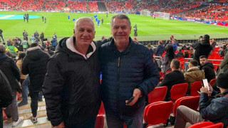 Στο πλευρό της Εθνικής ο Βασίλης Ανατολίτης