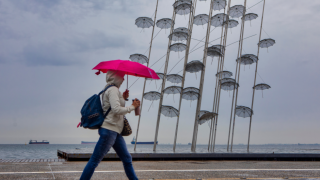 Καιρός: Αλλάζει το σκηνικό με βροχές και πτώση θερμοκρασίας