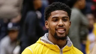 Ντε Τζούλιους: «Να έχουμε αυτοπεποίθηση στο παιχνίδι μας»