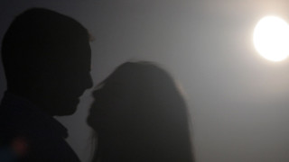 Αυτό που πραγματικά φαντασιώνονται οι γυναίκες στο κρεβάτι: Τι αποκάλυψε πρόσφατη έρευνα