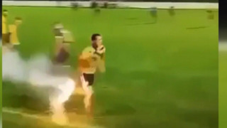 Βέλγιο: Ποδοσφαιριστής έχασε τρία δάχτυλα-Έσκασε κροτίδα στο χέρι του