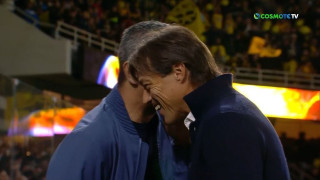 ΑΕΚ-ΠΑΟΚ: Διάλογος με χαμόγελα ανάμεσα σε Αλμέιδα και Λουτσέσκου