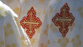 Καθολική Εκκλησία Ελλάδας: Έρευνα για υπεξαίρεση πολλών εκατ. ευρώ - Δεσμεύσεις λογαριασμών