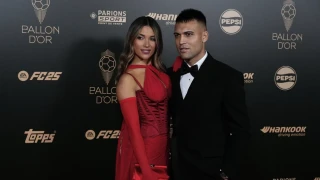 Οι σύντροφοι των ποδοσφαιριστών που τράβηξαν τα βλέμματα στην απονομή της Χρυσής Μπάλας