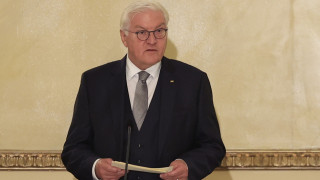 Επίσκεψη Στάινμαϊερ στην Κάνδανο: Ζήτησε συγγνώμη στα ελληνικά (vid)