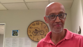 Κώστας Μανιμανάκης: Πέθανε ο δημοσιογράφος της «Εφημερίδας των Συντακτών»